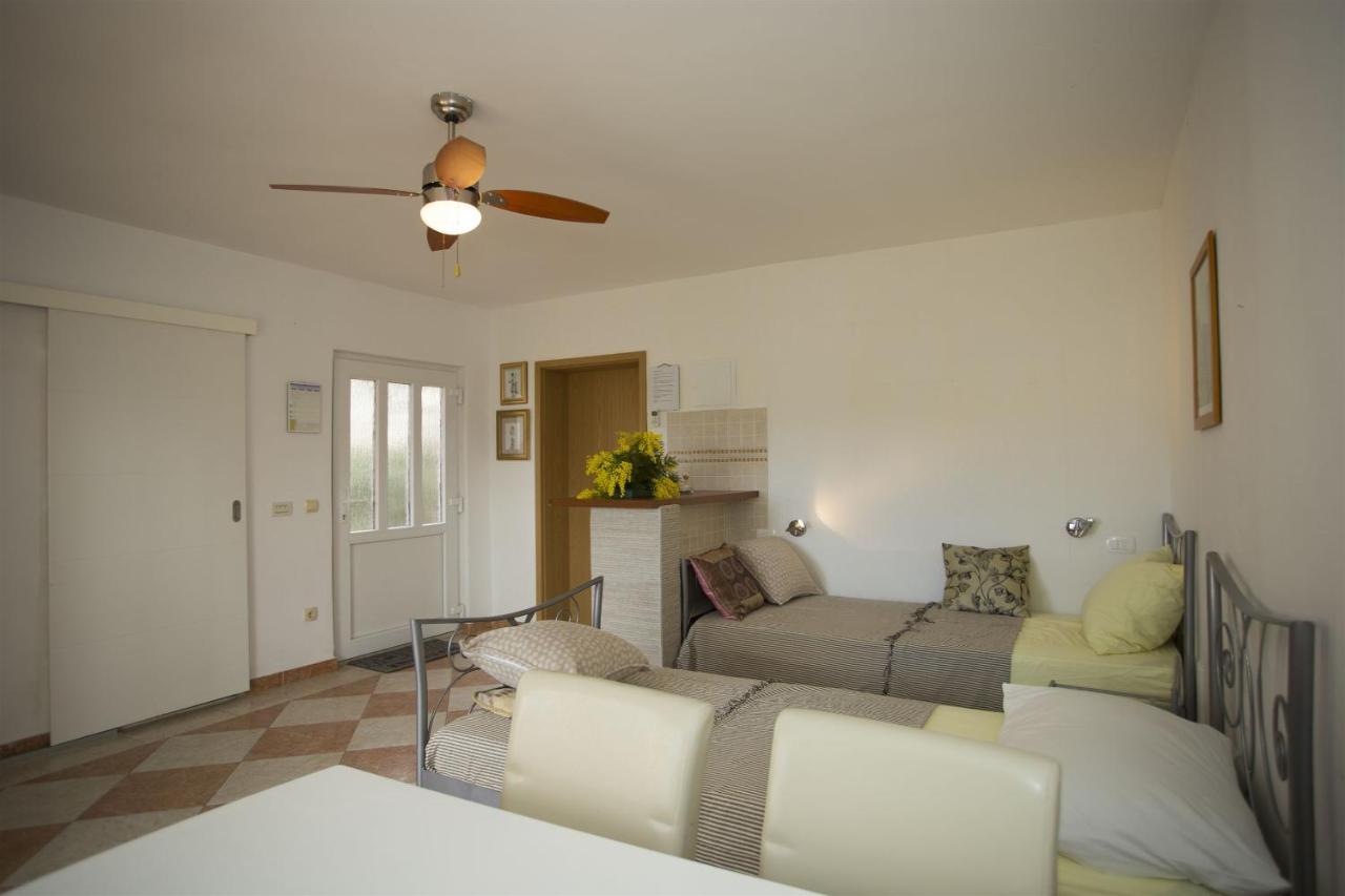 Apartments Gudelj Trogir Exterior foto
