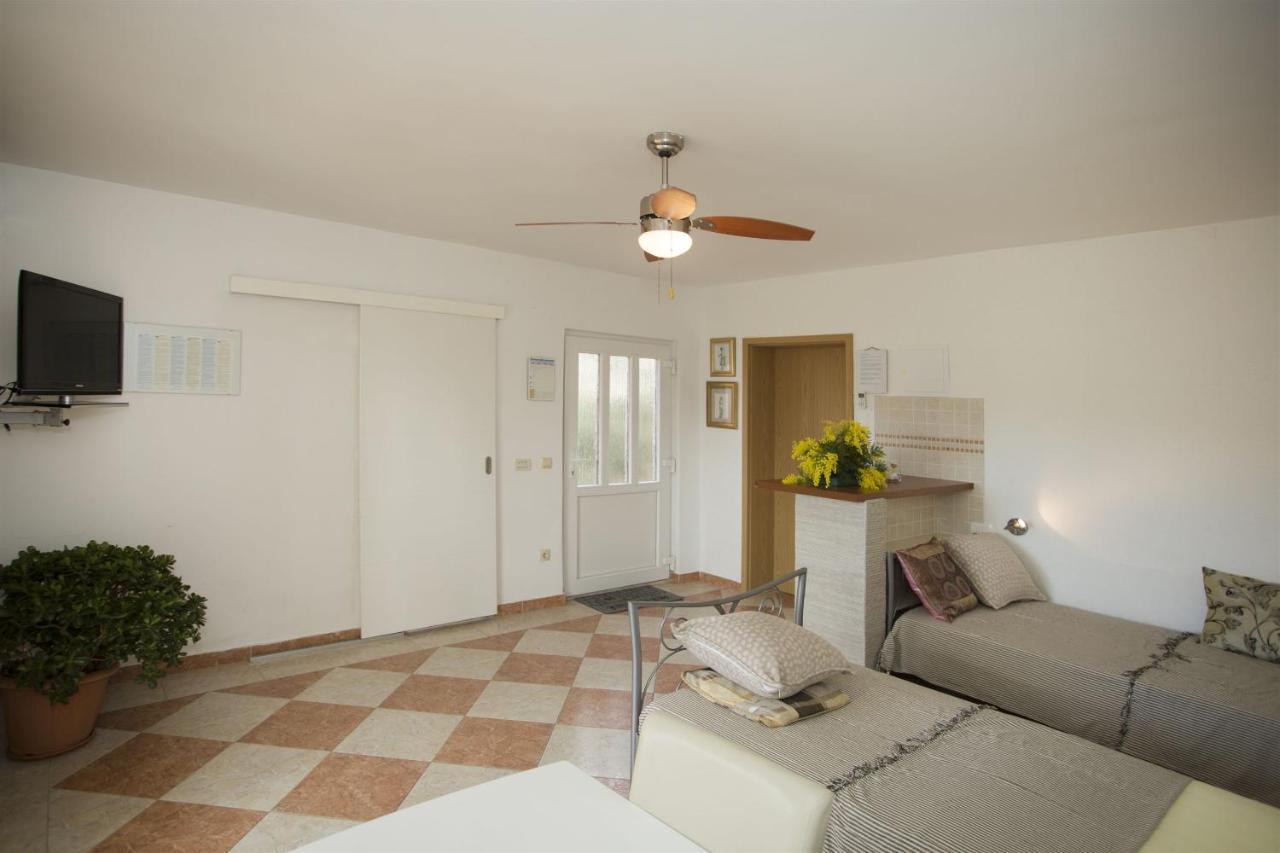 Apartments Gudelj Trogir Exterior foto